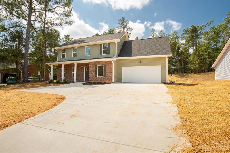 Property image 4 at 1977 Charles Avenue, Lancaster, SC 29720