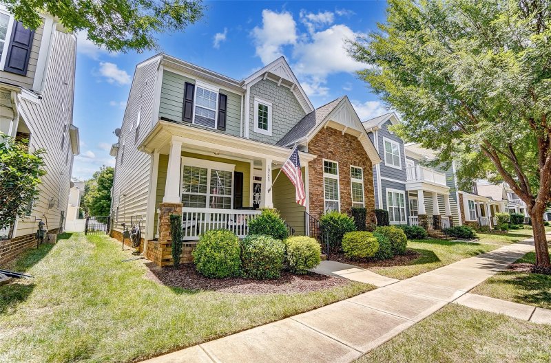 Property image 2 at 10528 Royal Winchester Drive, Charlotte, NC 28277