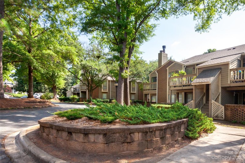 Property image 2 at 1604 Sharon Road, Charlotte, NC 28210