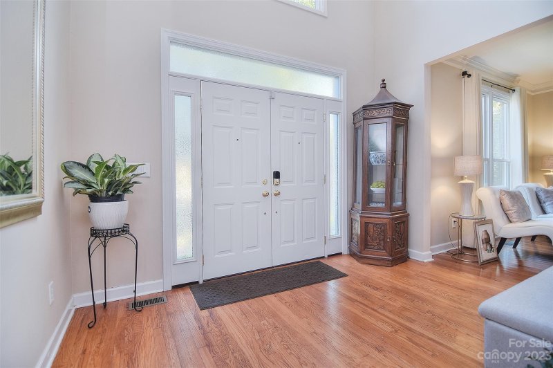 Property image 3 at 2540 Radrick Lane, Charlotte, NC 28262