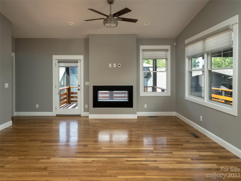 Property image 3 at 205 Josephine Lane, Asheville, NC 28804