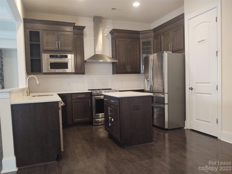 Property image 2 at 10707 Campbell Commons Way, Charlotte, NC 28277