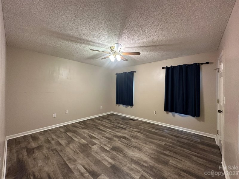 Property image 2 at 811 21st Avenue, Hickory, NC 28601