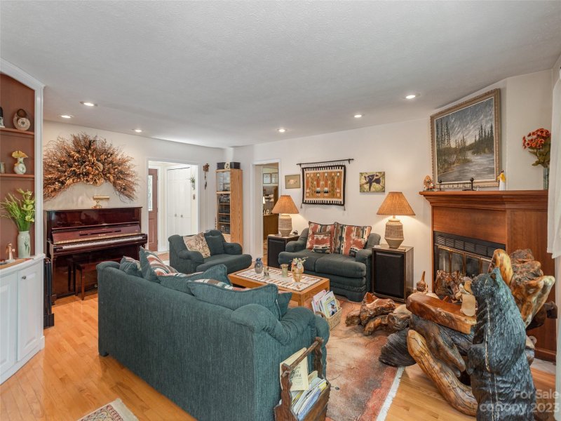 Property image 5 at 31 Jp Huggins Drive, Hendersonville, NC 28791