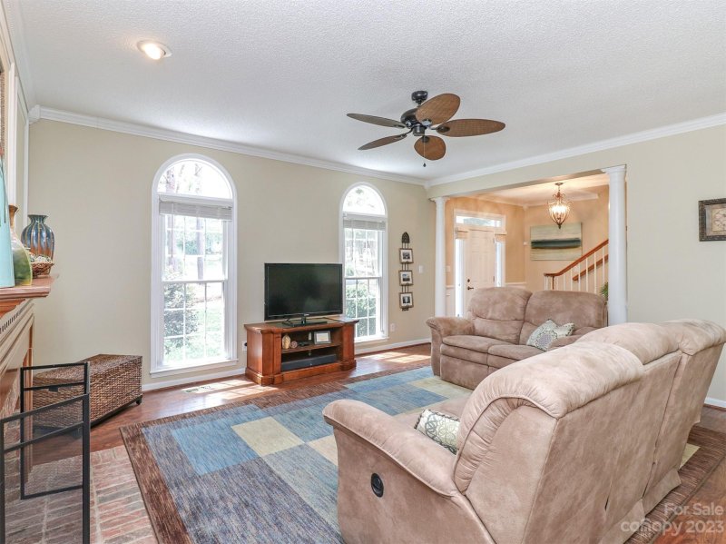 Property image 4 at 10728 Ridge Acres Road, Charlotte, NC 28214