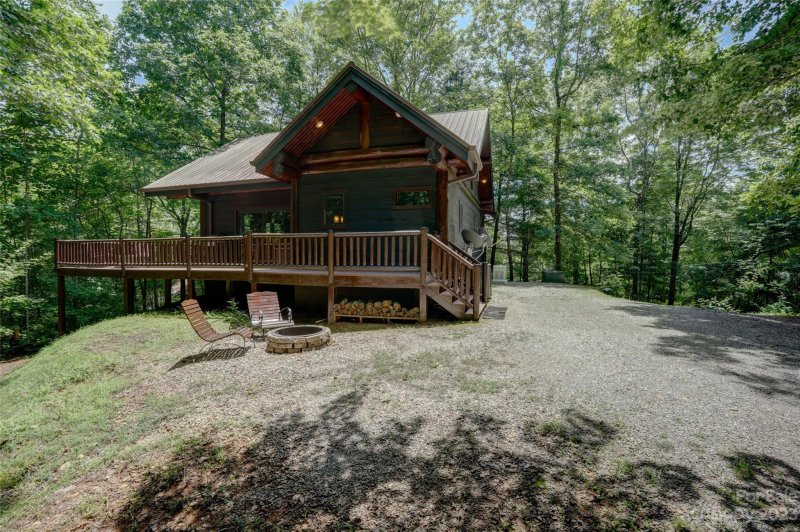 168 Trails Edge Road