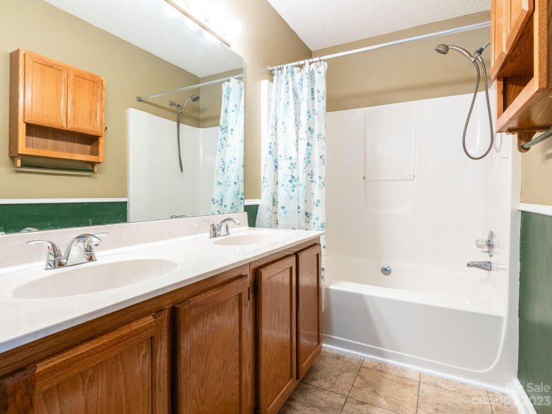 Property image 5 at 102 Oak Manor Drive, Columbia, SC 29229