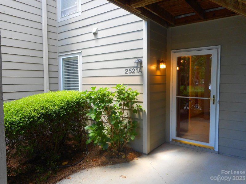 Property image 2 at 2521 Stockbridge Drive, Charlotte, NC 28210