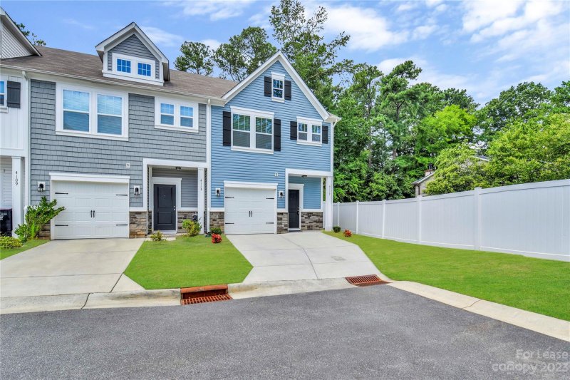 Property image 2 at 4117 Ahan Drive, Charlotte, NC 28210