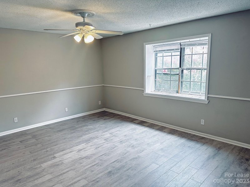 Property image 2 at 5805 Hunting Ridge Lane, Charlotte, NC 28212