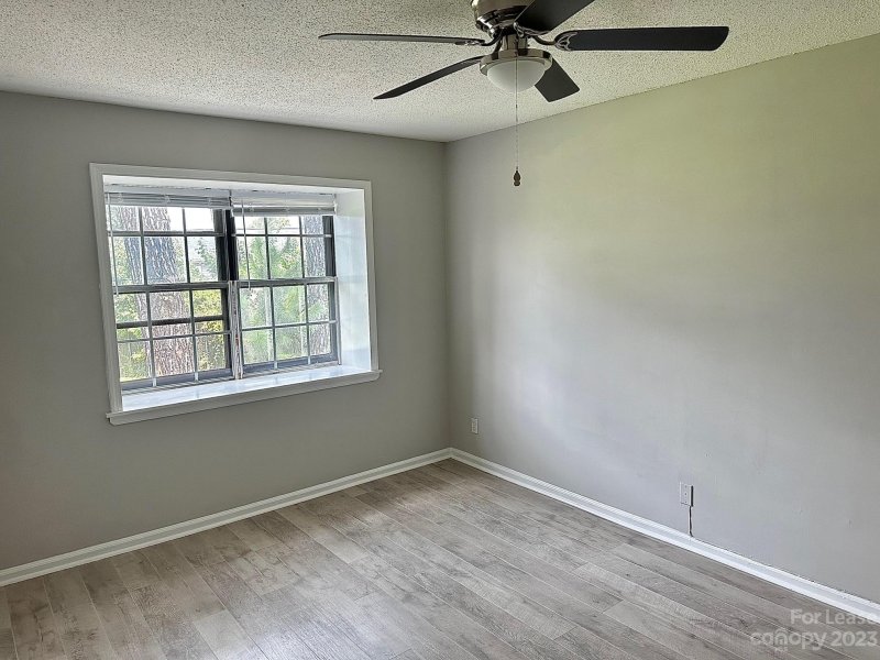 Property image 5 at 5805 Hunting Ridge Lane, Charlotte, NC 28212