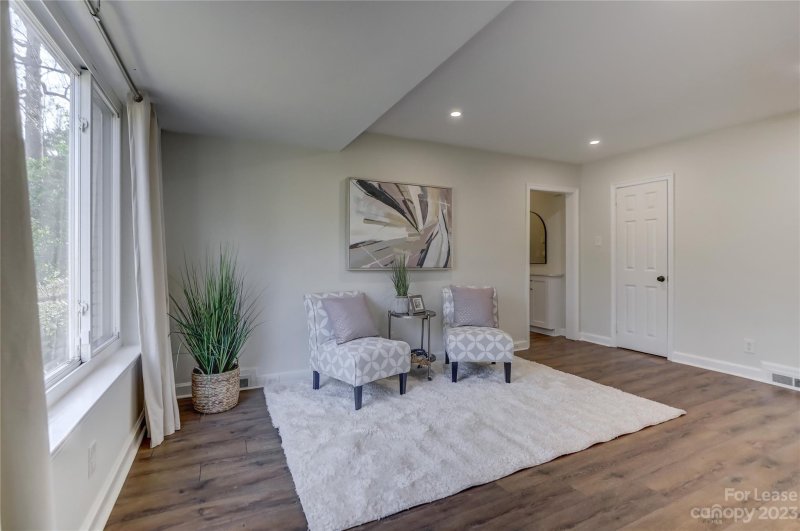 Property image 3 at 3325 Eastwood Drive, Charlotte, NC 28205