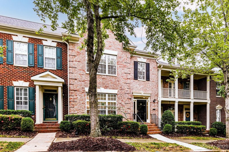 Property image 2 at 233 Twain Avenue, Davidson, NC 28036