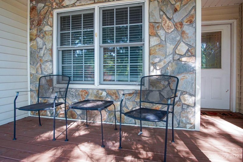 Property image 5 at 1647 Farmington Hills Drive, Conover, NC 28613