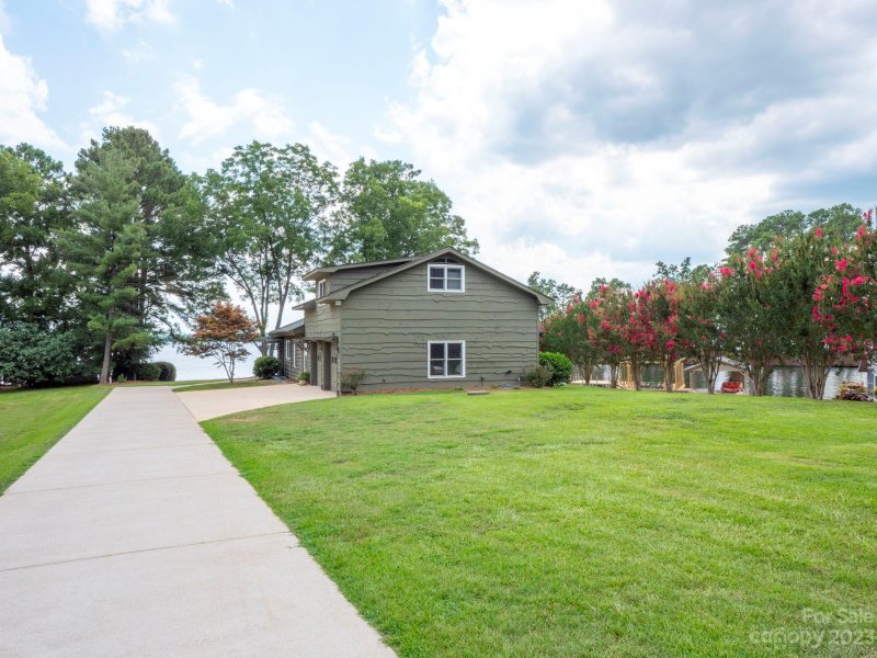 Property image 5 at 592 Fairway Shores Road, Mount Gilead, NC 27306