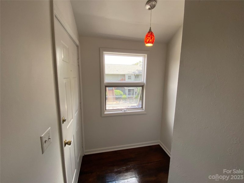 Property image 5 at 526 Windswept Drive, Asheville, NC 28801