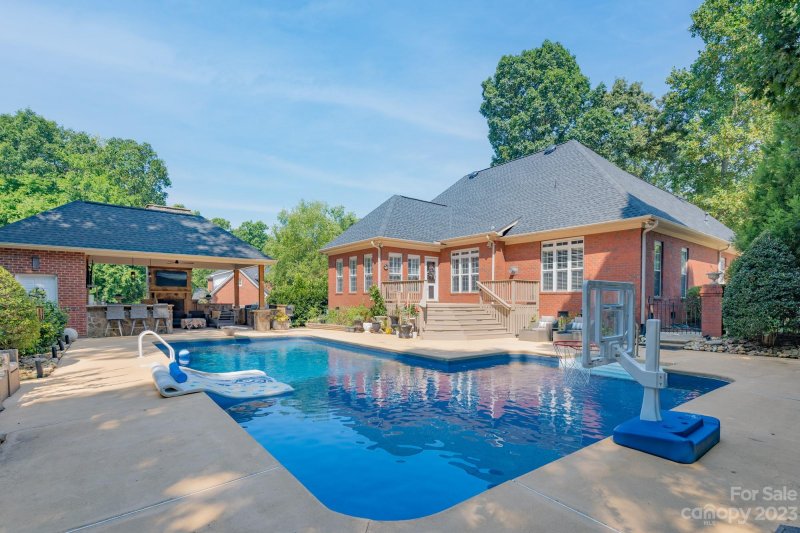 10500 Old Brassle Drive