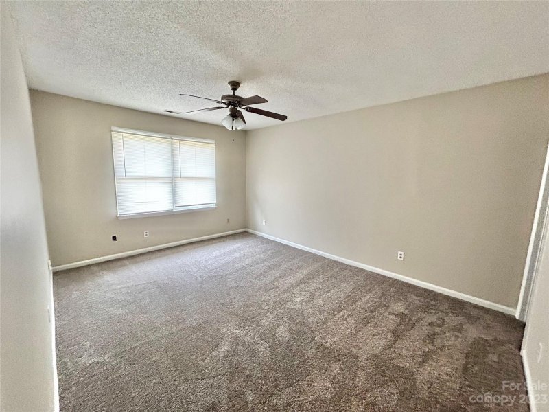 Property image 4 at 8322 Summerglen Circle, Charlotte, NC 28227