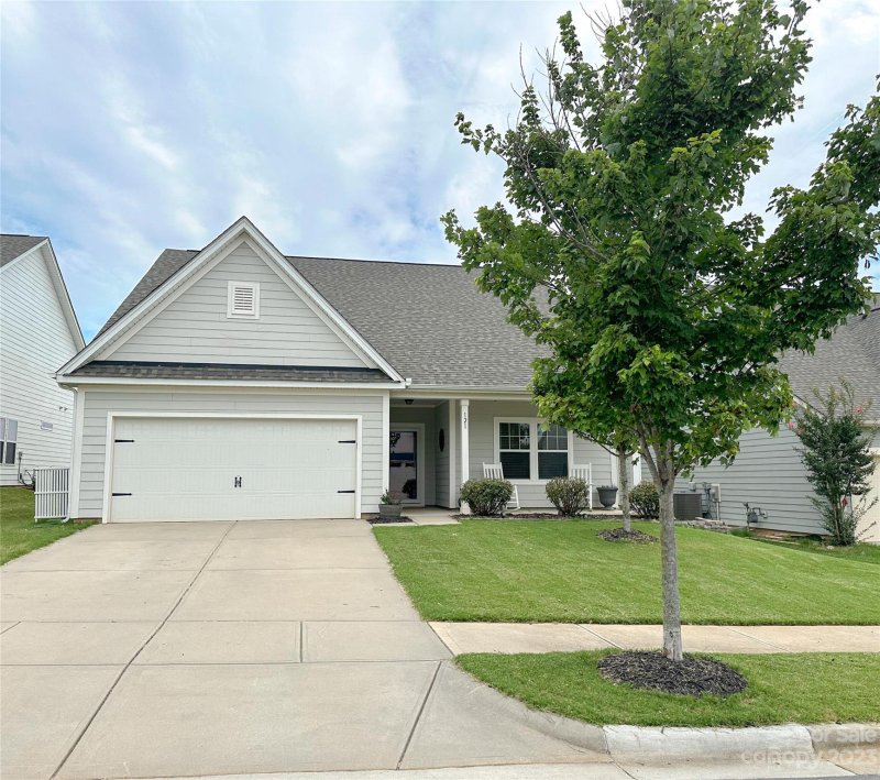 Property image 2 at 121 Jana Drive, Statesville, NC 28677