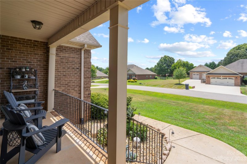 Property image 3 at 133 Mills Plantation Circle, Troutman, NC 28166