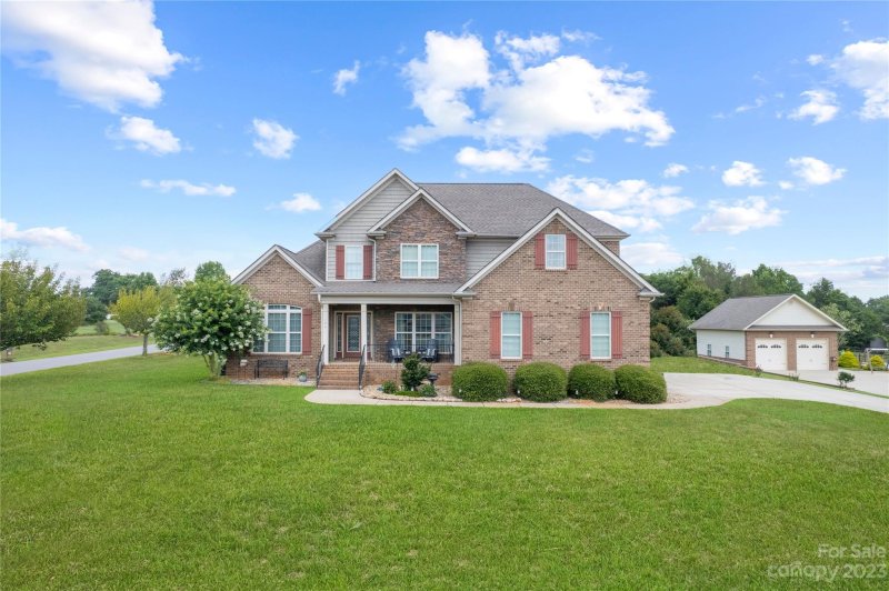 Property image 4 at 133 Mills Plantation Circle, Troutman, NC 28166