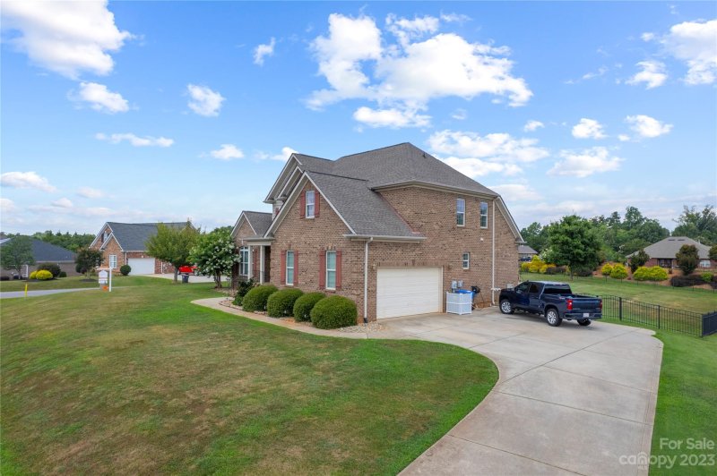 Property image 5 at 133 Mills Plantation Circle, Troutman, NC 28166