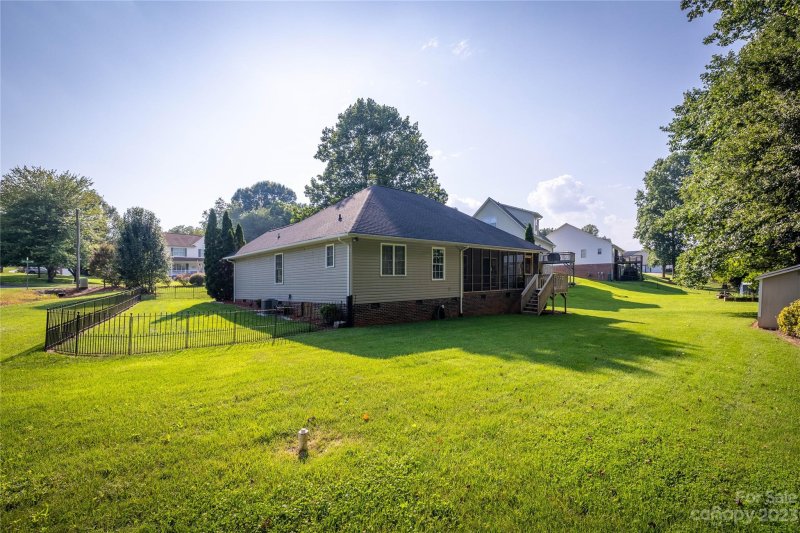 Property image 3 at 2364 24th Street Lane, Hickory, NC 28601