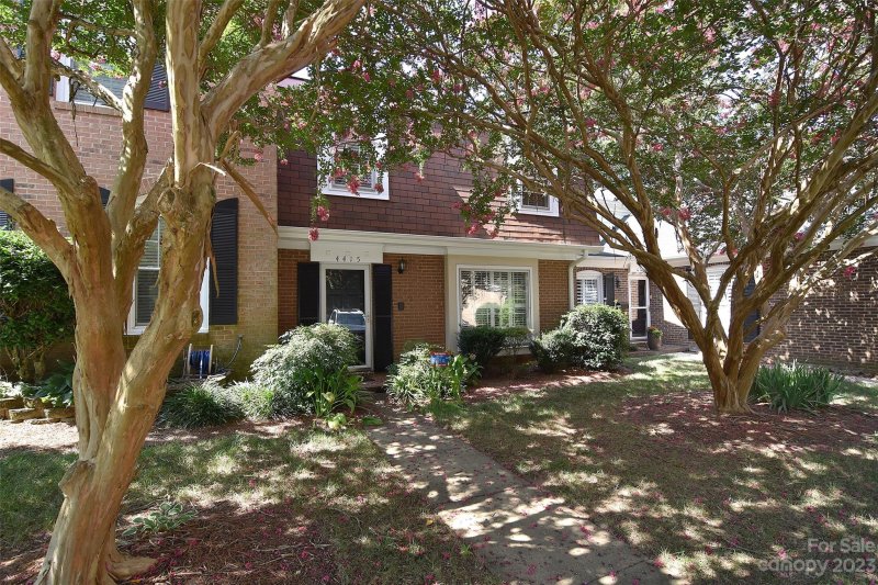 Property image 2 at 4415 Simsbury Road, Charlotte, NC 28226