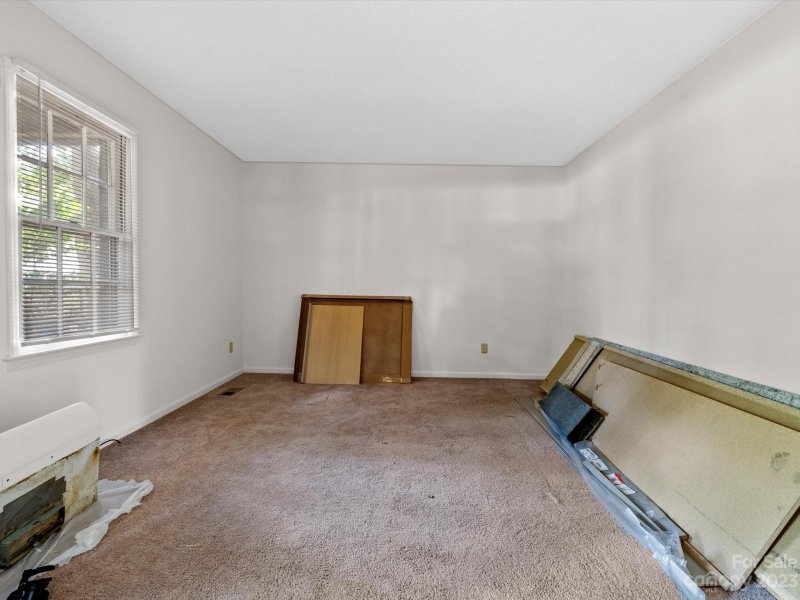 Property image 5 at 1061 Pineborough Road, Charlotte, NC 28212