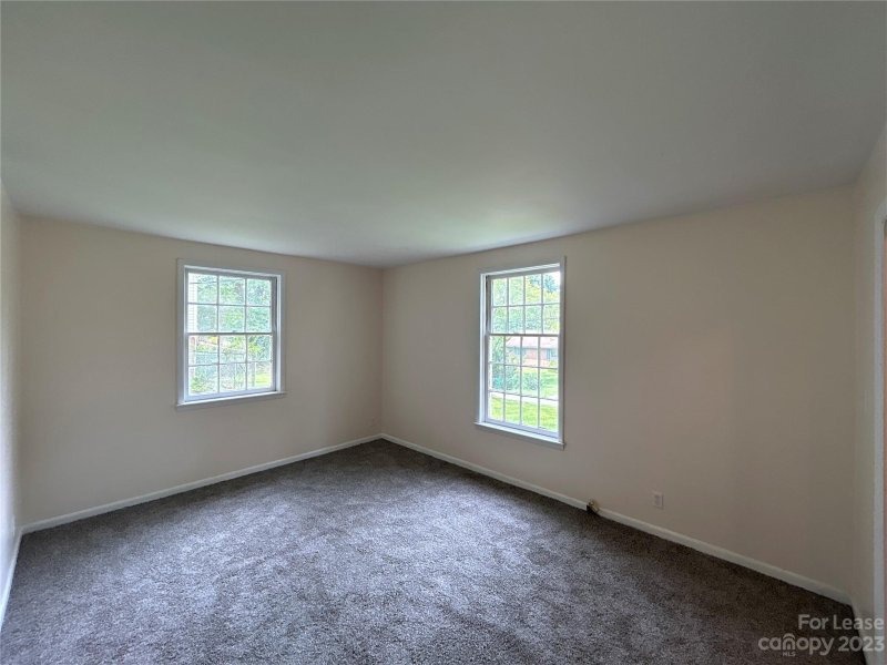 Property image 4 at 137 Sleepy Hollow Road, Charlotte, NC 28217