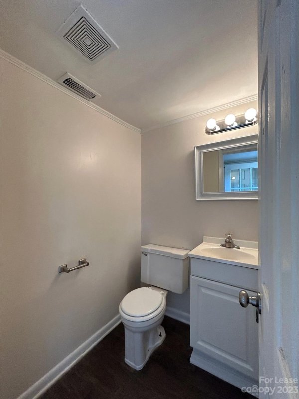 Property image 5 at 137 Sleepy Hollow Road, Charlotte, NC 28217