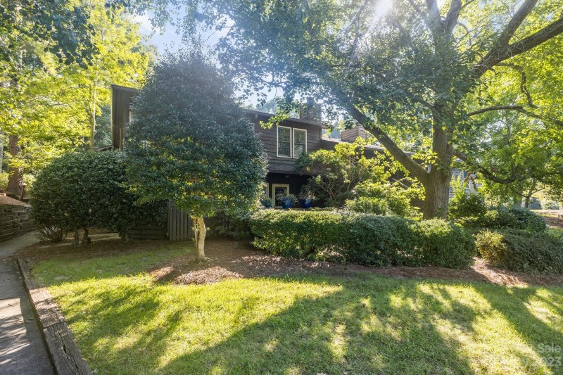 3518 Colony Crossing Drive