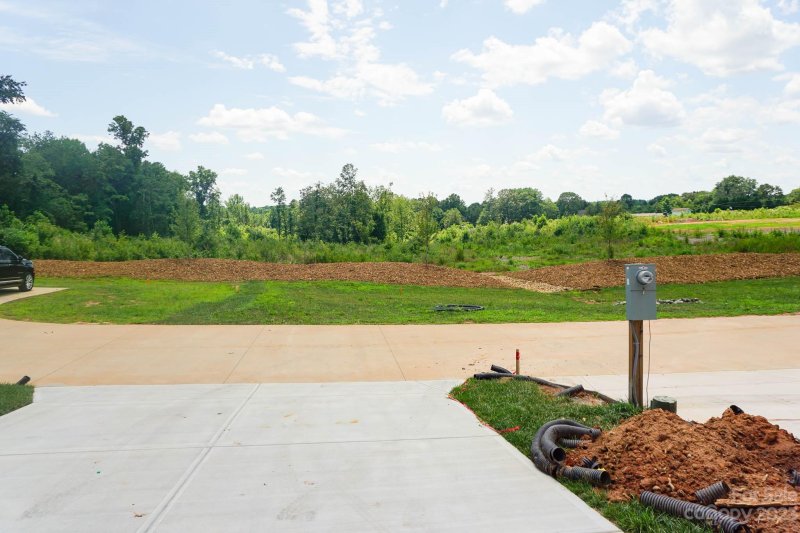 Property image 4 at 2550 Snow Creek Road, Hickory, NC 28601