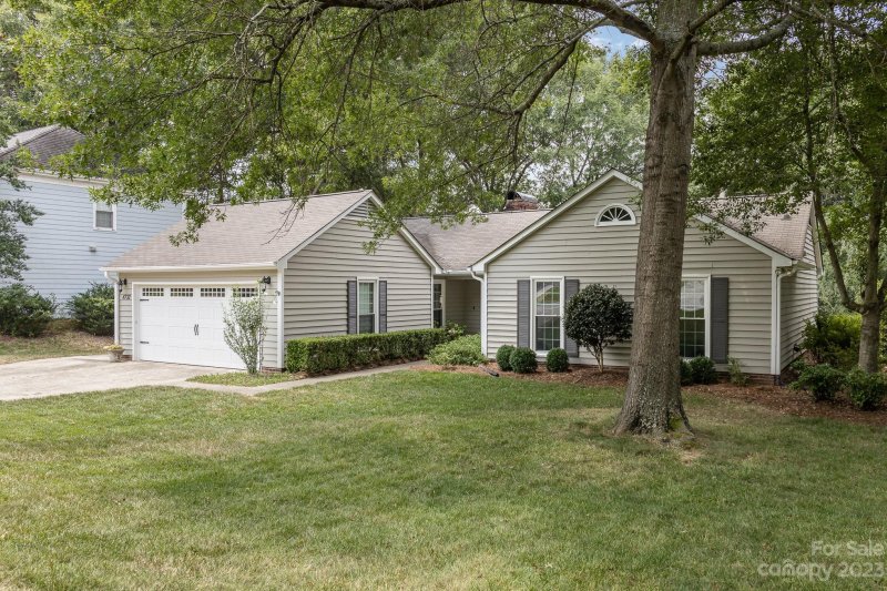 Property image 2 at 8732 Kirchenbaum Drive, Charlotte, NC 28210