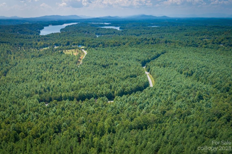 Property image 2 at 1086 Sale Drive, Morganton, NC 28655