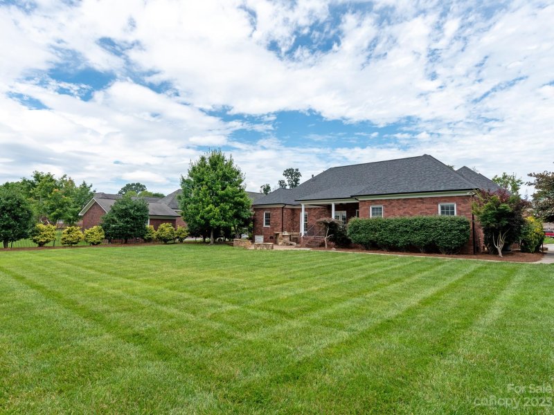 Property image 3 at 7046 Bovine Lane, Harrisburg, NC 28075