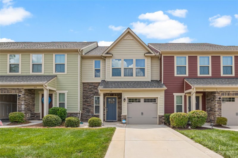 318 Willow Wood Court