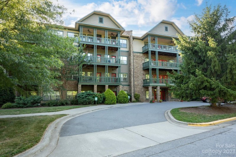 Property image 2 at 9 Kenilworth Knoll, Asheville, NC 28805