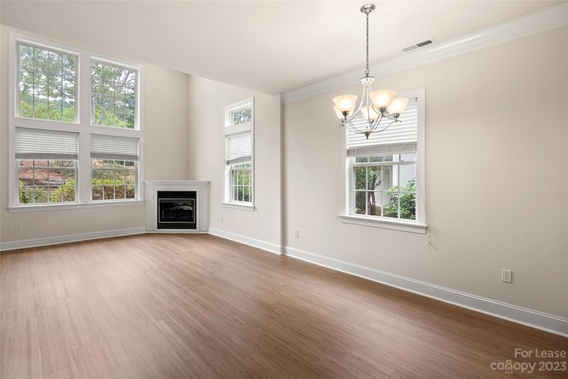 Property image 2 at 8 Trafalgar Circle, Asheville, NC 28805