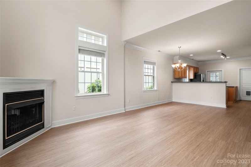 Property image 4 at 8 Trafalgar Circle, Asheville, NC 28805