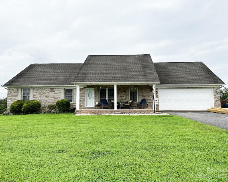 96 Stable Brook Lane