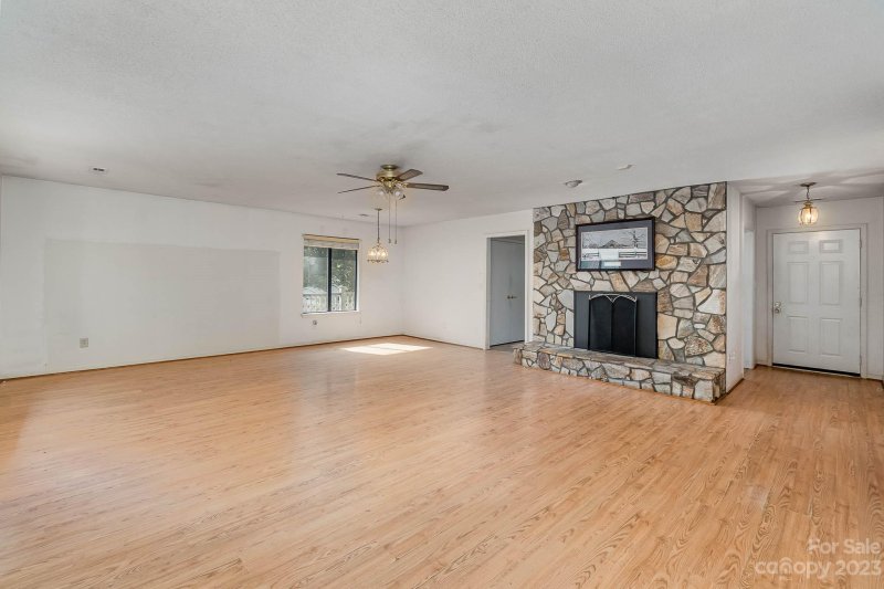 Property image 5 at 8433 Rittenhouse Circle, Charlotte, NC 28270