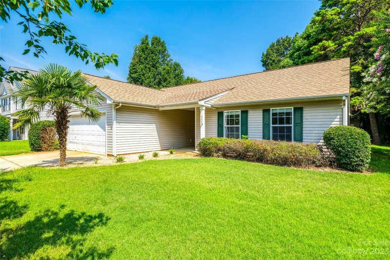 Property image 2 at 529 Danfield Drive, Clover, SC 29710