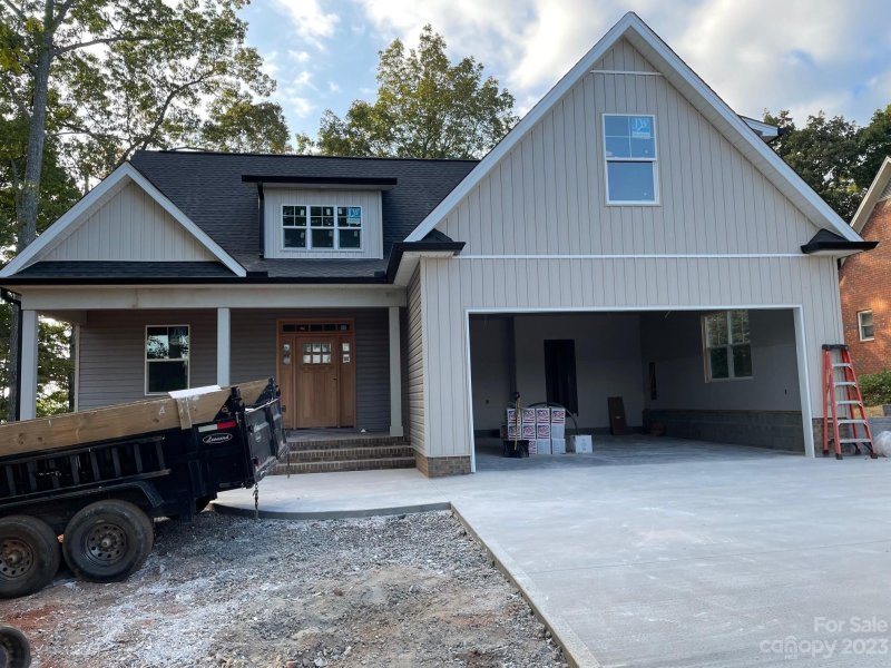 175 Country Woods Drive