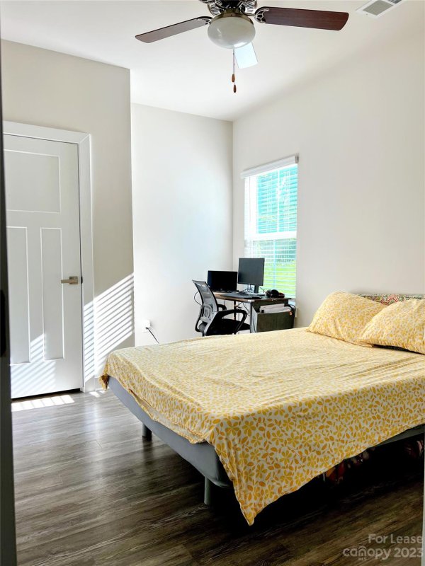 Property image 2 at 4711 Green Mountain Drive, Charlotte, NC 28215