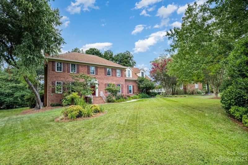 Property image 4 at 12113 Barwen Court, Charlotte, NC 28262