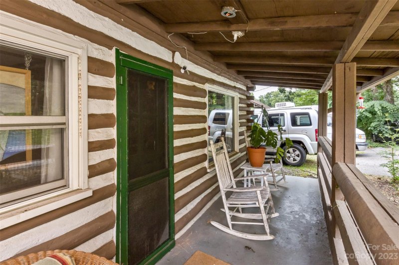 Property image 3 at 52 Mimosa Circle, Asheville, NC 28805