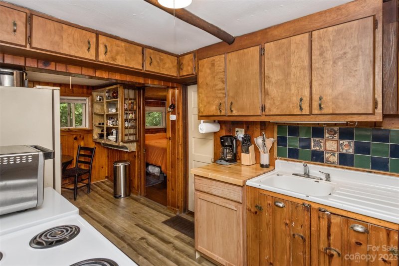 Property image 5 at 52 Mimosa Circle, Asheville, NC 28805