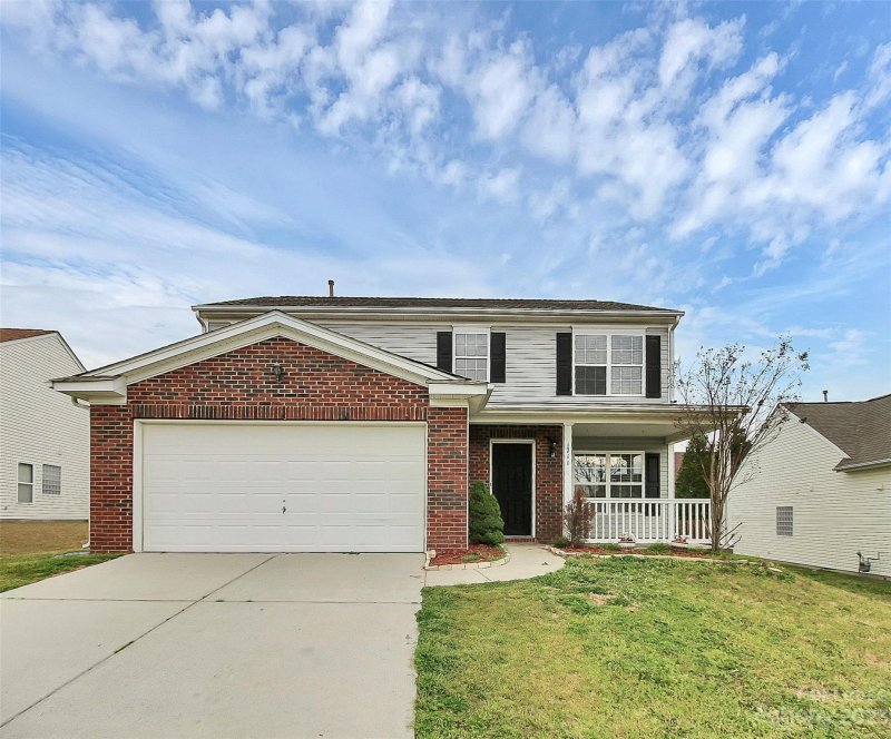 1711 Rustic Arch Way