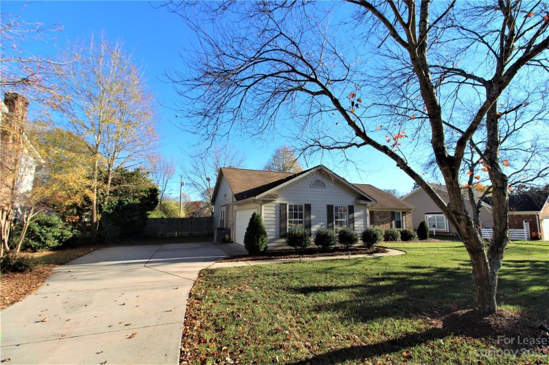 Property image 2 at 6242 Danbrooke Park Drive, Mint Hill, NC 28227